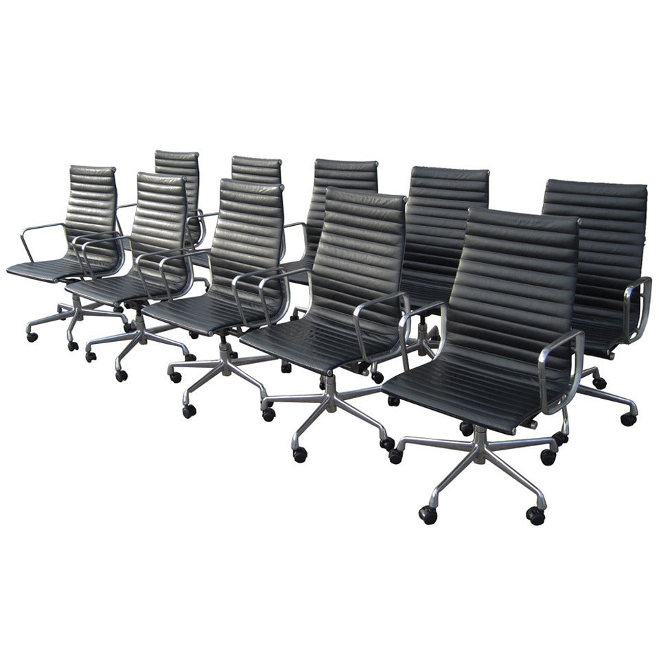 Set of Ten Vintage Herman Miller Aluminum Group Executive Chairs Black
