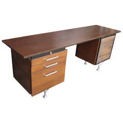 Zweifarbiger Vintage-Doppelsockel-Schreibtisch von Stow Davis
