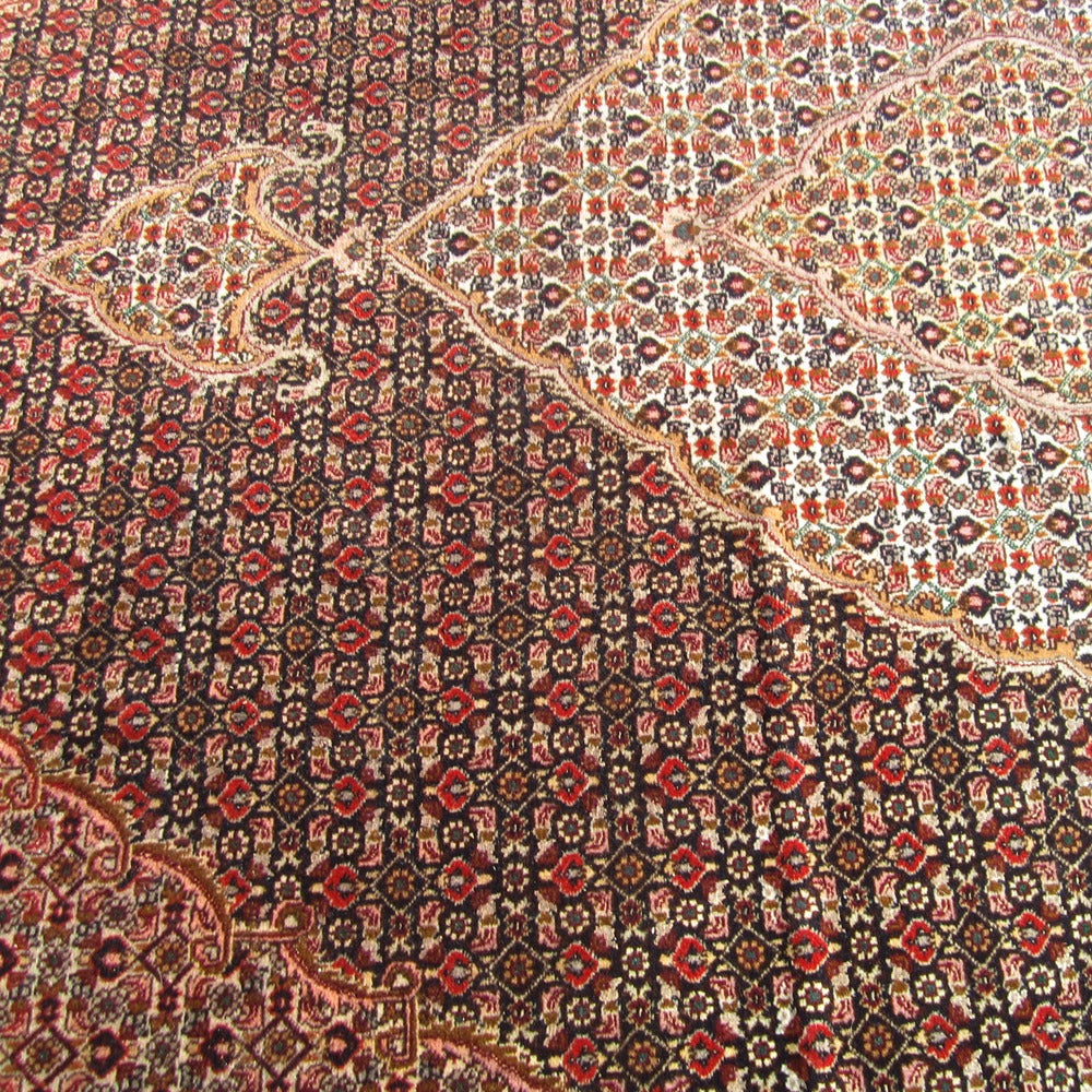 Hand-Woven Persian Tabriz Rug In Excellent Condition In Pasadena, TX