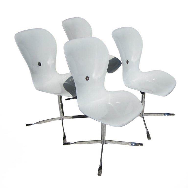 Set of Four American Desk Corporation Gideon Kramer Ion Chairs