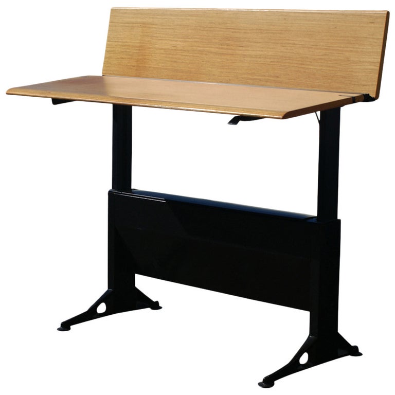 Herman Miller Stand Up Relay Desk by Geoff Hollington For Sale at