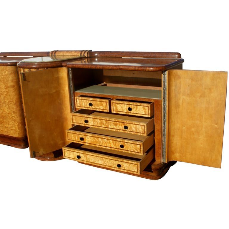 Mid-20th Century Art Deco Exotic Burl And Onyx Sideboard Buffet