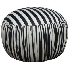 Contemporary Round Black And White Pouf Ottoman 3
