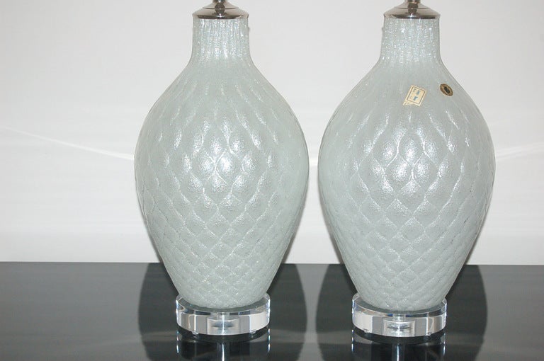 Italian Galliano Ferro - White Pulegoso Murano Lamps in Net Pattern For Sale