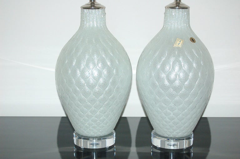 Galliano Ferro - White Pulegoso Murano Lamps in Net Pattern For Sale 3
