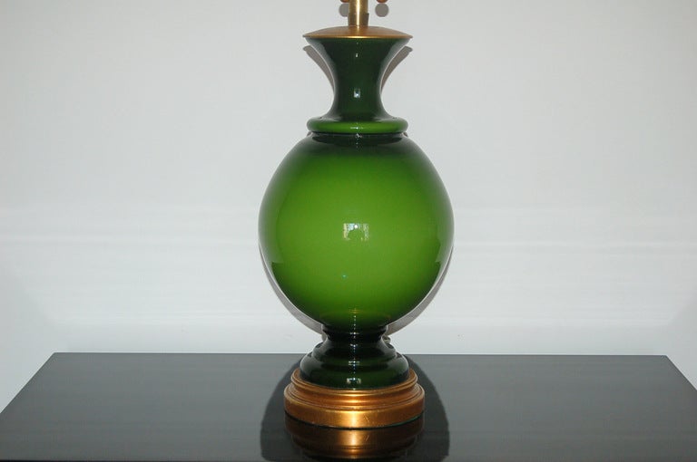 The Marbro Lamp Company - Swedish Glass Table Lamp in Brilliant Lime Green In Excellent Condition In Little Rock, AR