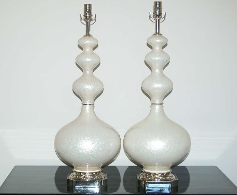 Mid-Century Modern Pair of Vintage Murano Lamps in Dazzling Winter White For Sale