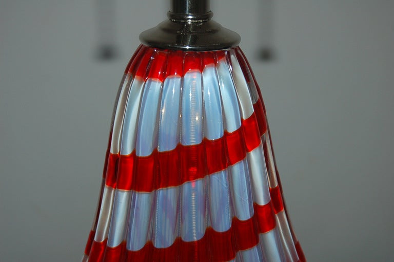 20th Century Pair of Vintage Murano Striped Opaline Lamps in Cherry Red For Sale