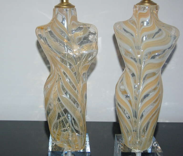 Pair of Murano Hand Blown Venus Sculptures of Golden Ribbons In Excellent Condition In Little Rock, AR