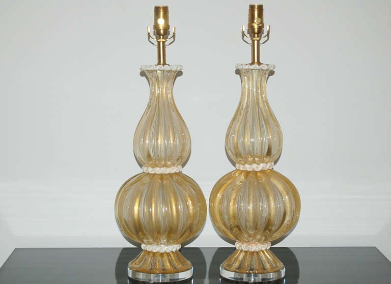 Hollywood Regency Pair of Wedding Cake Murano Lamps in Golden Champagne