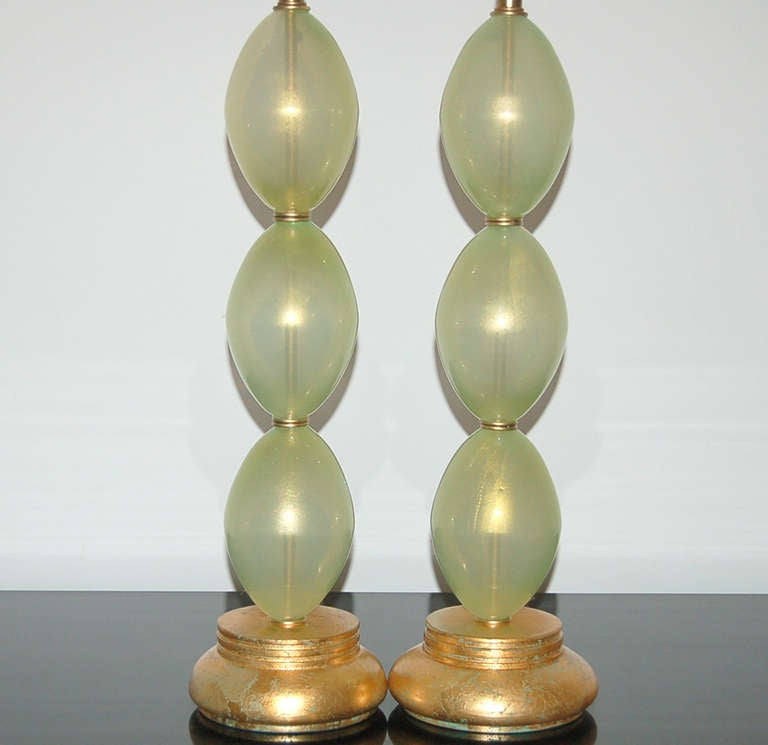 Pair of Vintage Stacked Egg Murano Lamps in Celadon In Excellent Condition For Sale In Little Rock, AR
