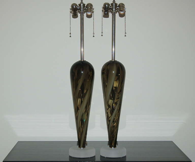 Mid-Century Modern Pair of Bronze Murano Glass Lamps with Ribbon Swirl For Sale