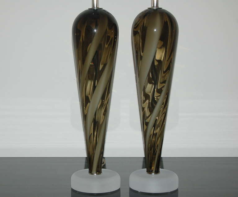 Italian Pair of Bronze Murano Glass Lamps with Ribbon Swirl For Sale
