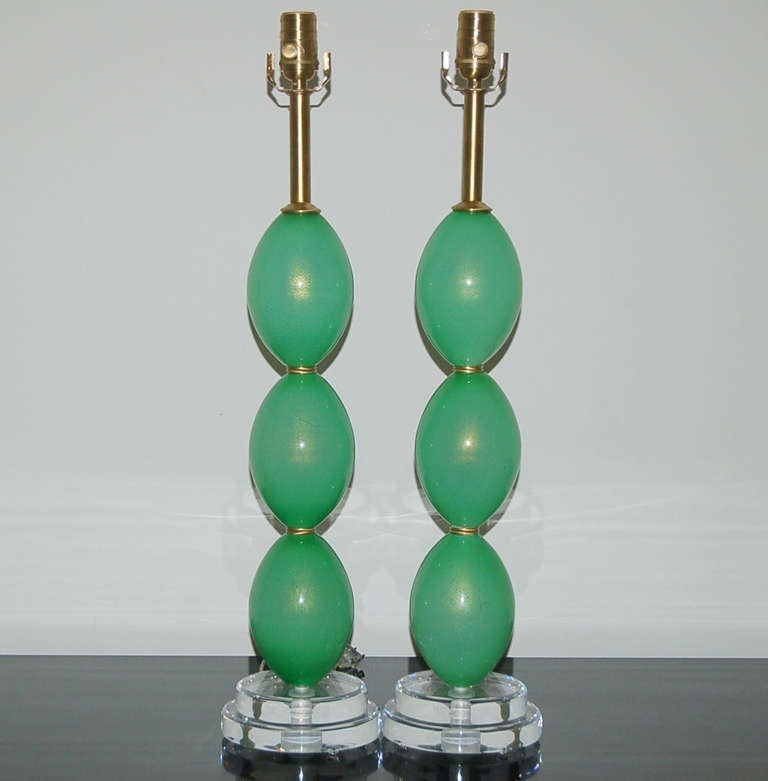 Mid-Century Modern Pair of Vintage Murano Stacked Egg Lamps in Lime Mint For Sale