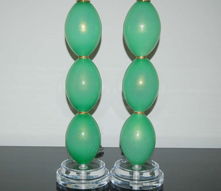 Italian Pair of Vintage Murano Stacked Egg Lamps in Lime Mint For Sale