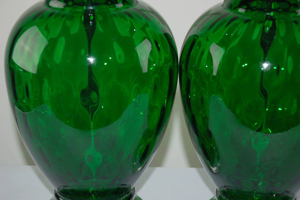 Pair of Classic Vintage Murano Lamps in Emerald Green In Excellent Condition For Sale In Little Rock, AR