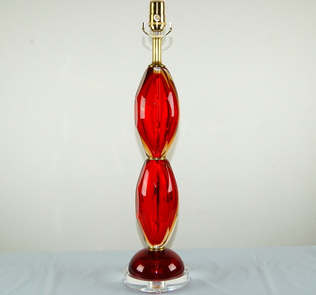 Mid-Century Modern Pair of Faceted Sommerso Vintage Murano Lamps in Lipstick Red For Sale