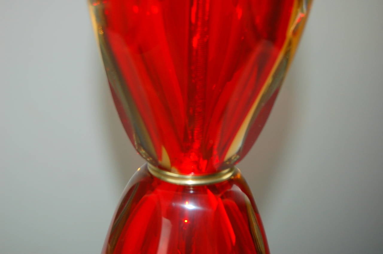 Pair of Faceted Sommerso Vintage Murano Lamps in Lipstick Red For Sale 3