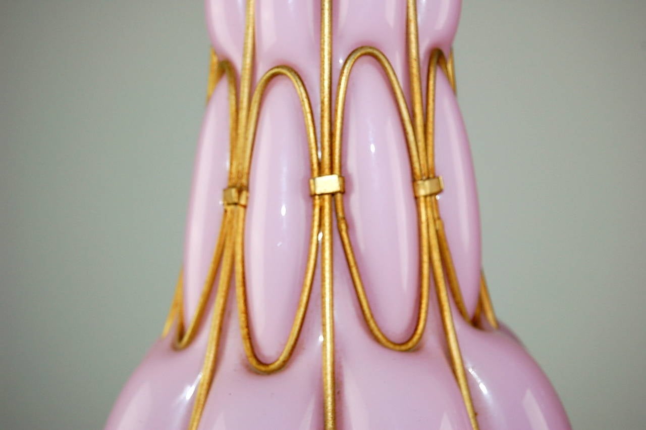 Mid-20th Century Pair of Vintage Brass Encapsulated Murano Glass Lamps in Pink by Marbro For Sale