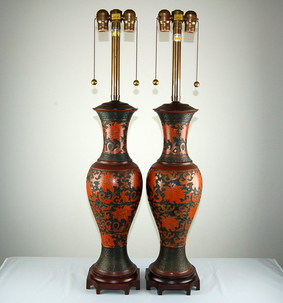 Mid-Century Modern Matched Pair of Vintage Cloisonné Brass Lamps in Vermillion by Marbro For Sale