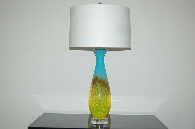 Handblown Italian glass in a spectacular color combination that pops! Classic design in sunshine yellow and baby blue on hard edged Lucite base.

The lamps stand 27 inches from tabletop to socket top. As shown, the top of shade is 33 inches high.