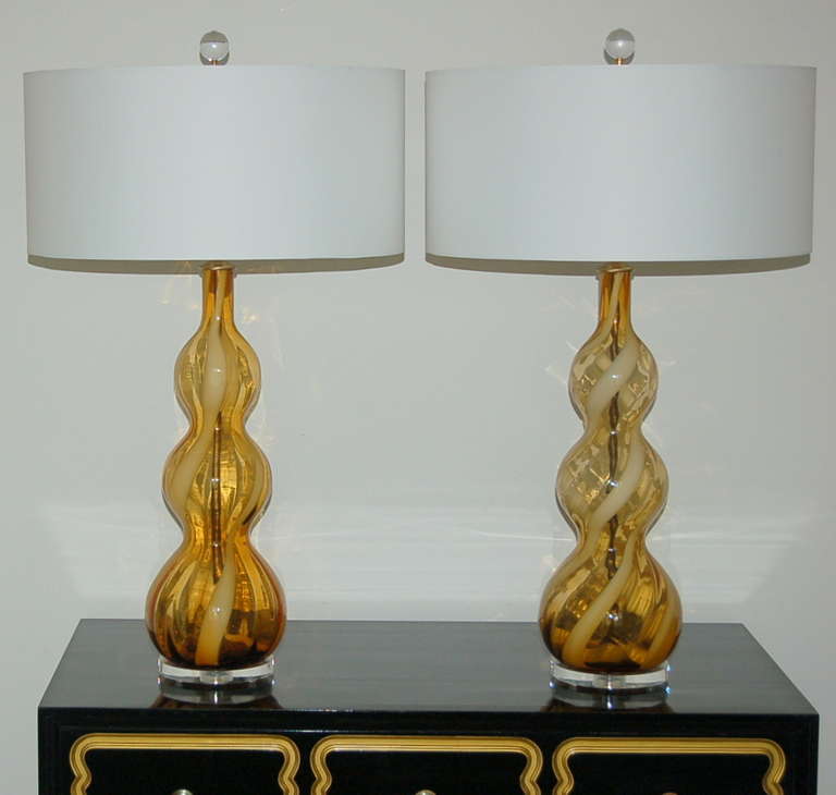 Mid-20th Century Pair of Vintage Italian Glass Lamps of Butterscotch with White