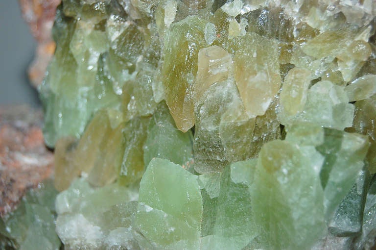 Pair of  Brazilian Calcite Lamps in Lime Sage For Sale 1