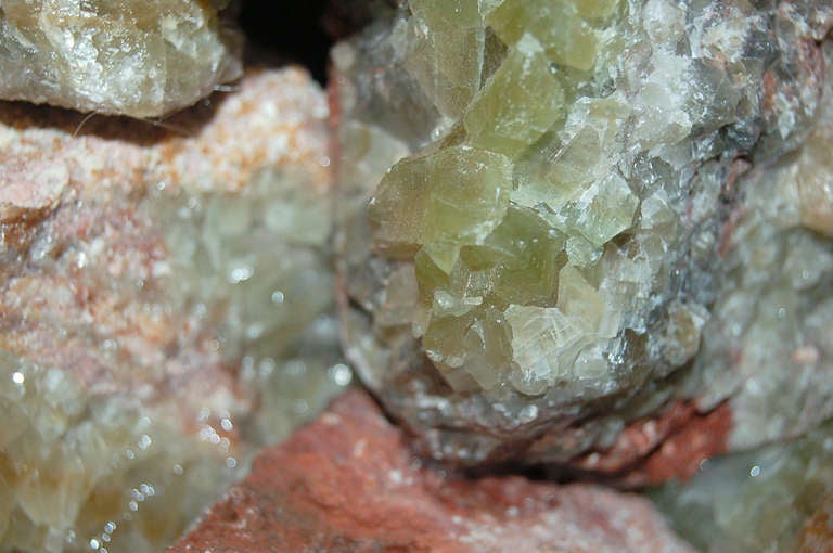Pair of  Brazilian Calcite Lamps in Lime Sage For Sale 4