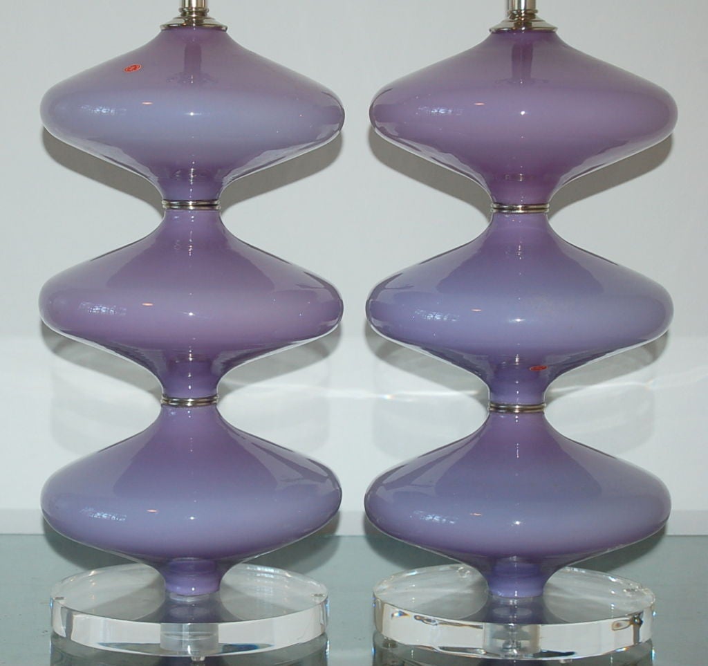 Italian Vintage Matched Pair of Hourglass Murano Lamps in Lilac For Sale