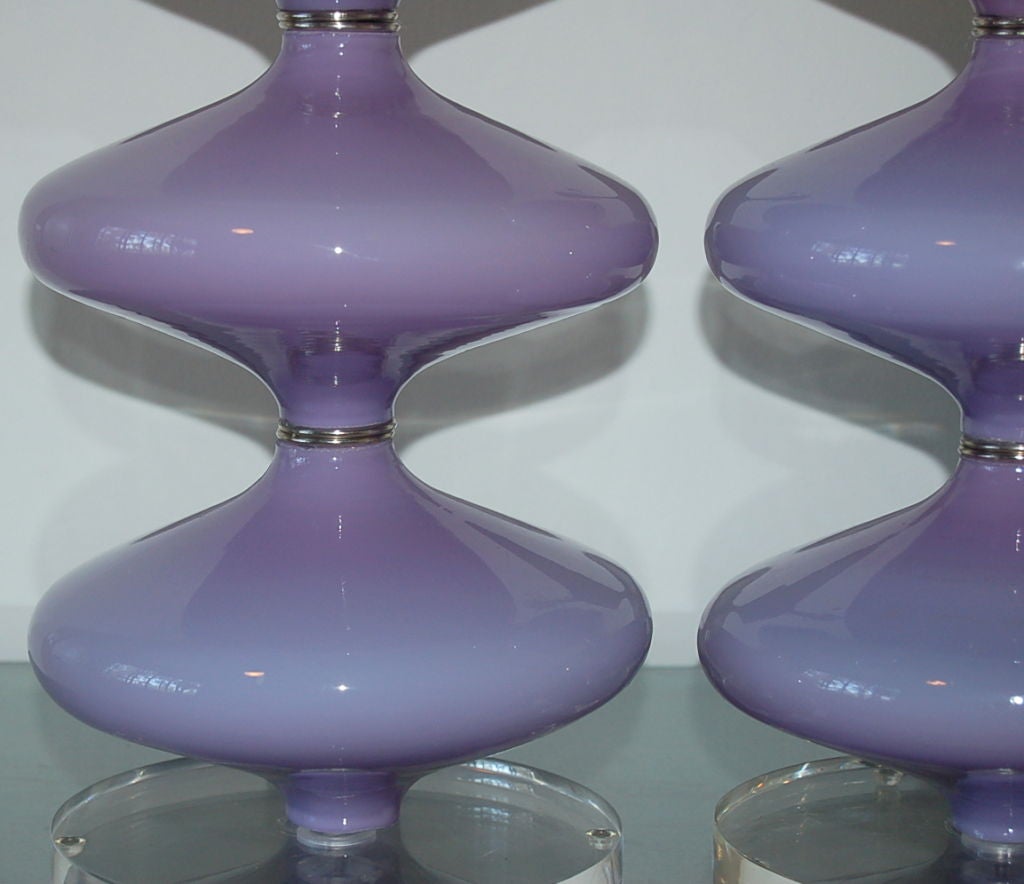 Plated Vintage Matched Pair of Hourglass Murano Lamps in Lilac For Sale