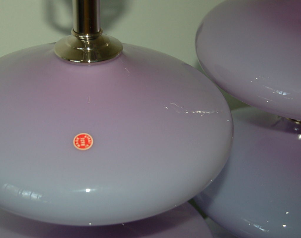 Vintage Matched Pair of Hourglass Murano Lamps in Lilac In Excellent Condition For Sale In Little Rock, AR