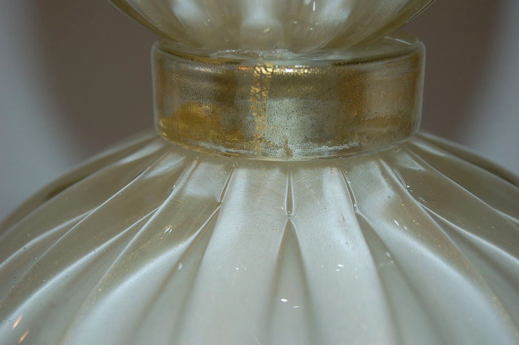 White Murano Three-Footed Lamps with Gold Dust In Excellent Condition For Sale In Little Rock, AR