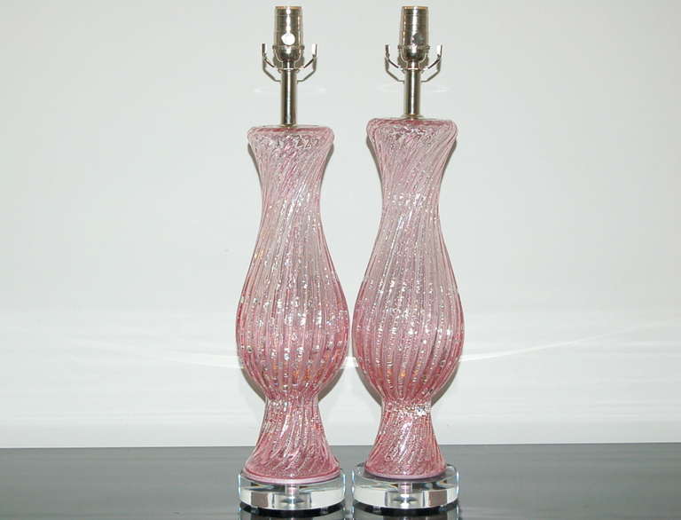 Mid-Century Modern Pair of Vintage Murano Lamps with Bubbles on Pink