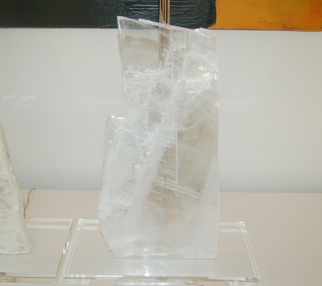 Matched Pair of Selenite Table Lamps on Lucite Plinth In Excellent Condition In Little Rock, AR