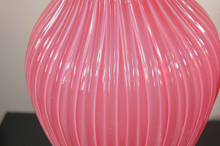 Matched Pair of Vintage Murano Opaline Lamps in Pink by Marbro In Excellent Condition For Sale In Little Rock, AR