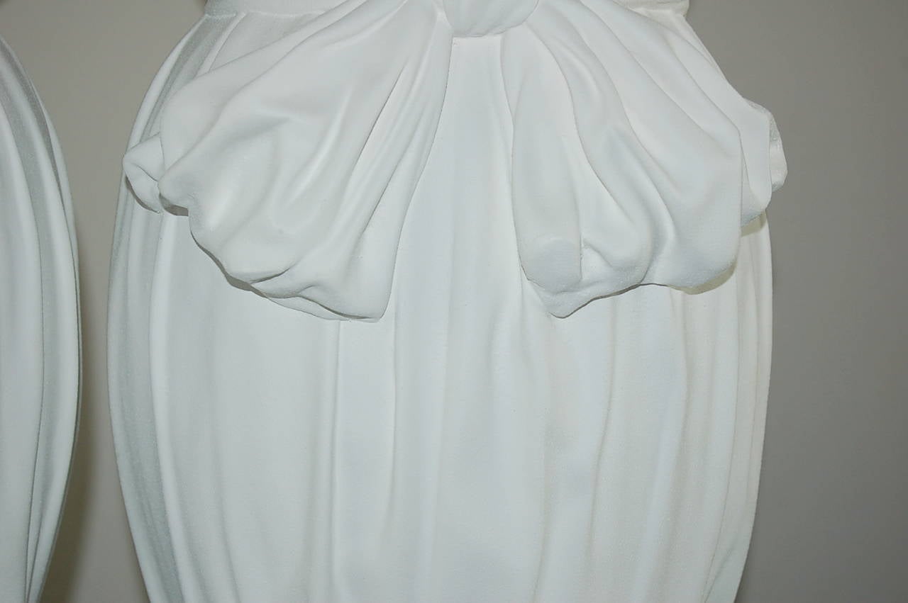 White Plaster Lamps a la John Dickinson  In Excellent Condition For Sale In Little Rock, AR