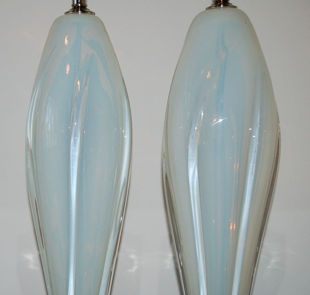 Vintage Murano Lamps of White Opaline by Seguso In Excellent Condition For Sale In Little Rock, AR