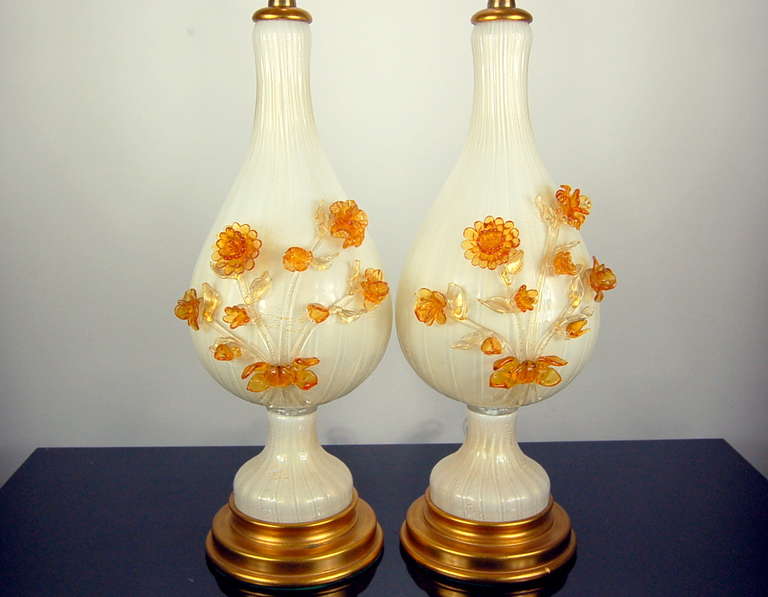 Hollywood Regency Pair of Vintage Murano White Glass Lamps with Flowers by Marbro For Sale