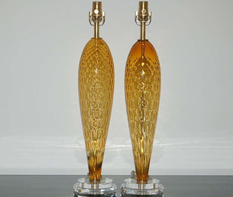 Pair of Vintage Italian Windowpane Glass Lamps in Butterscotch In Excellent Condition In Little Rock, AR