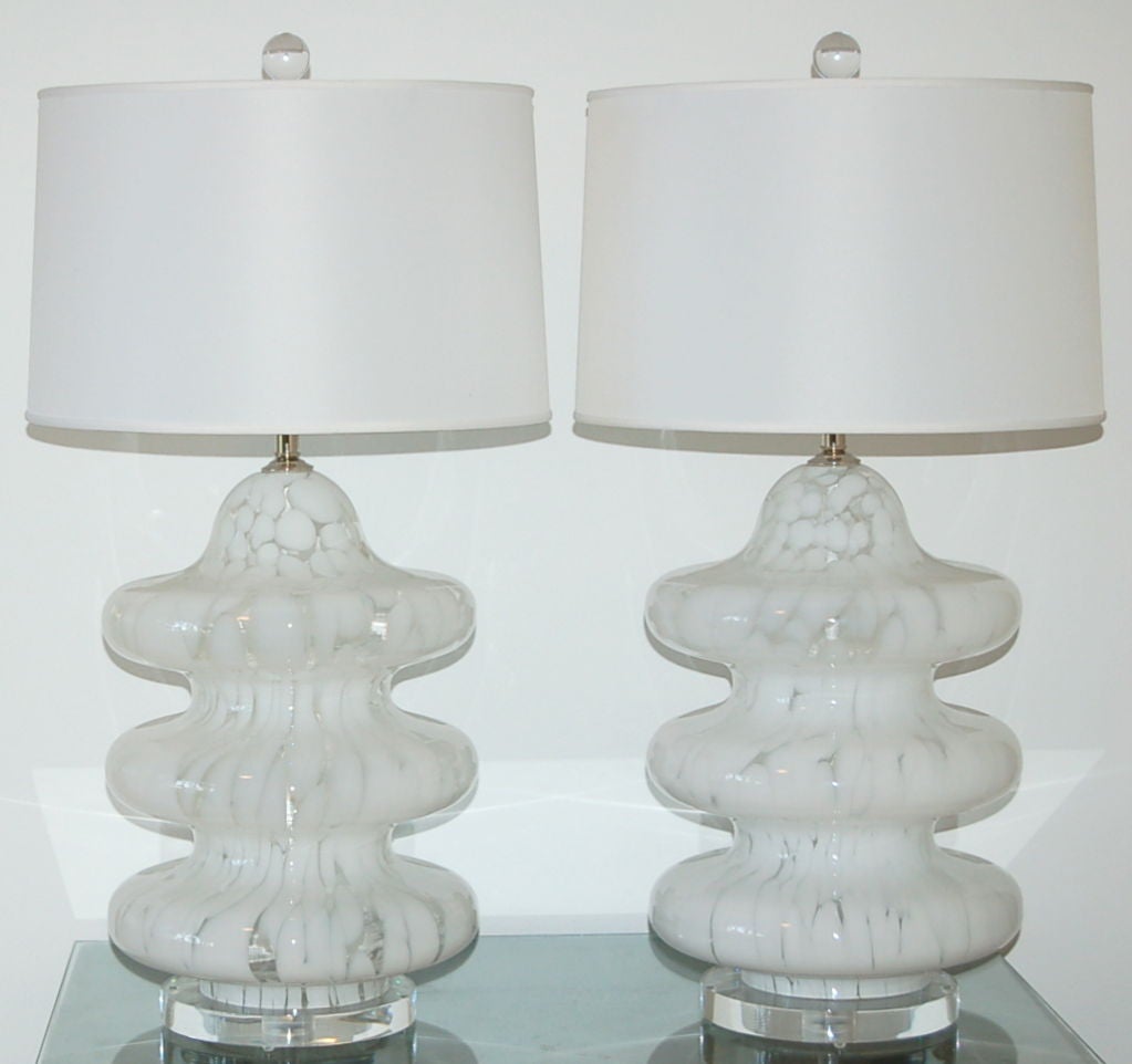 Mid-Century Modern Vintage Murano, Three-Tier Lamps in White and Clear For Sale