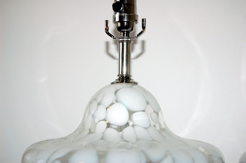 Vintage Murano, Three-Tier Lamps in White and Clear For Sale 1