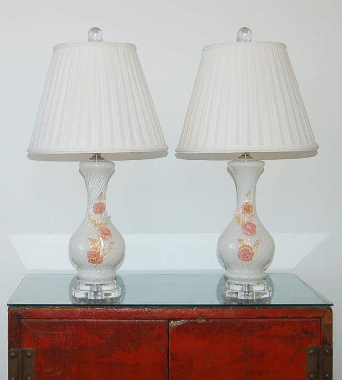 Vintage Murano Lamps with Applied Glass Roses in Vanilla For Sale 1