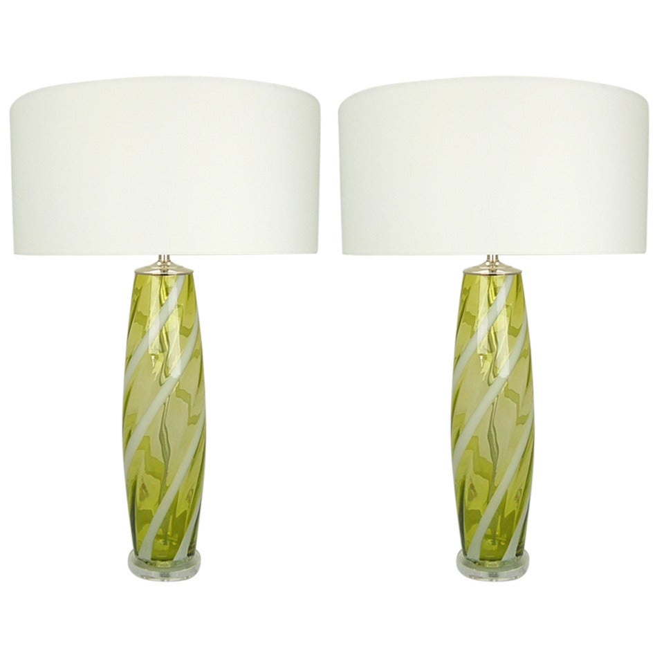 Pair of Vintage Murano Glass Lamps in Chartreuse with Ribbon Swirl For Sale