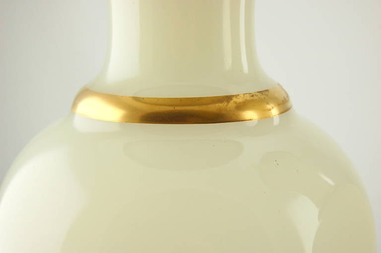 Mid-20th Century Pair of Vintage Murano White Opaline Table Lamps with Gold Bands For Sale
