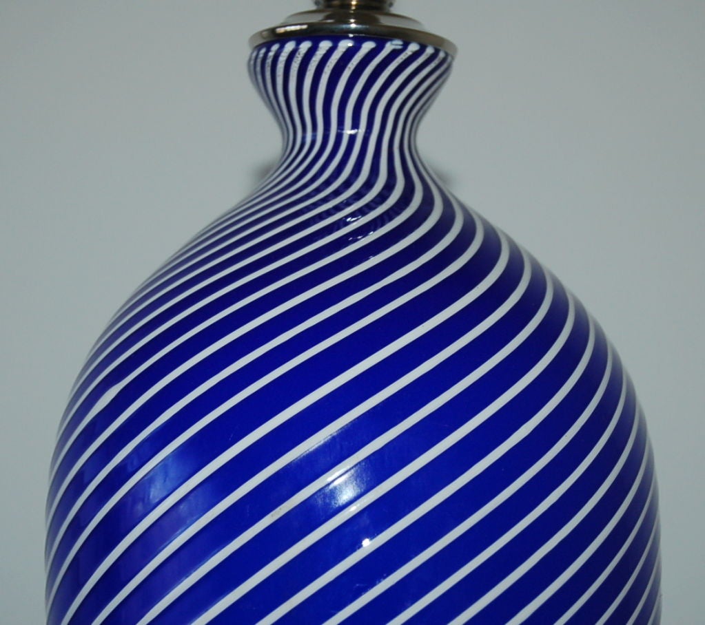 Vintage Pin Striped Murano Lamp by Dino Martens In Excellent Condition For Sale In Little Rock, AR