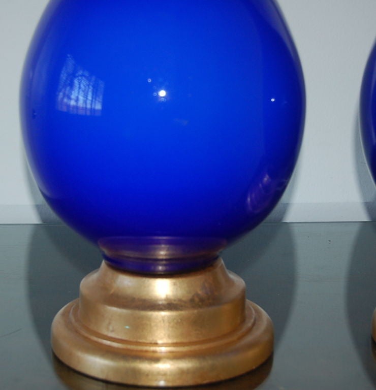 Matched Pair of Vintage Cobalt Murano Lamps by Marbro In Excellent Condition For Sale In Little Rock, AR
