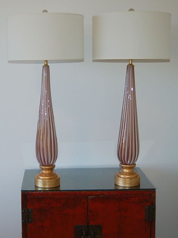 Monumental Pair of Vintage Murano Striped Lamps on Gold For Sale 2