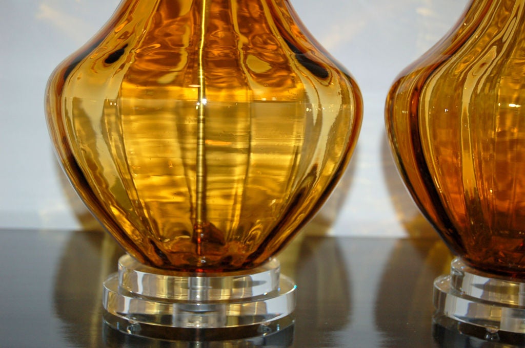 Vintage Murano Petticoat Lamps in Rich Butterscotch In Excellent Condition For Sale In Little Rock, AR