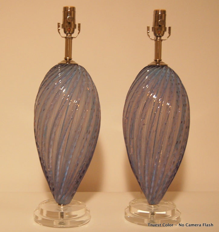 Mid-20th Century Pair of Vintage Murano Lamps in Whisper Soft Lavender For Sale