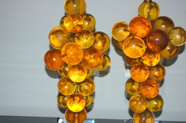 Mid-20th Century Pair of Vintage Resin Bubble Lamps by Silvano Pantani, 1966, in Butterscotch For Sale